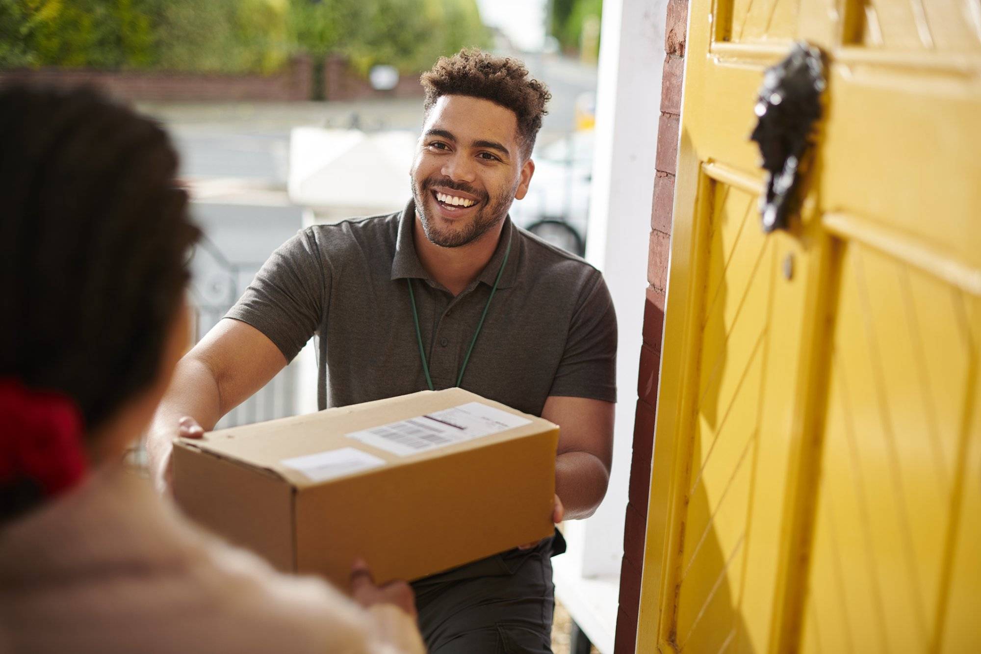 Enjoy Easy Dallas Shipping Services at the UPS Store in Caruth Haven Plaza